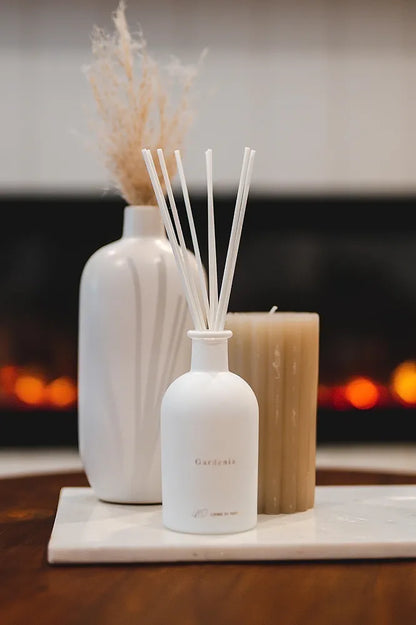 Enchanting Gardenia Home Fragrance & Diffuser Set - Luxurious Scent with Gift Box | Perfect Home Office & Air Freshener