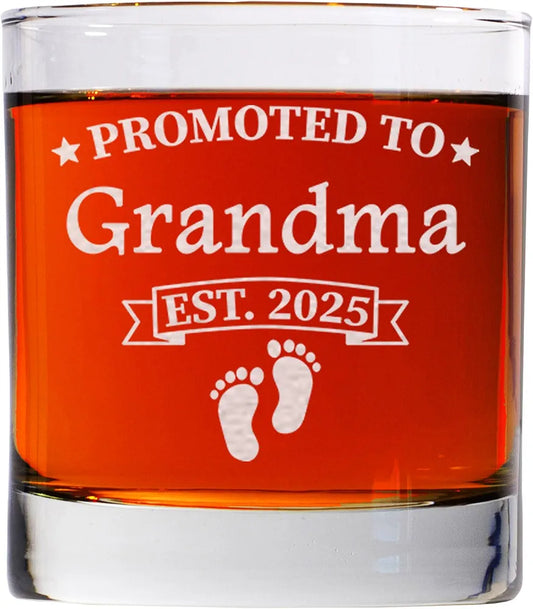 Promoted To Grandma Est 2025 Whiskey Glass – 11oz Old Fashioned Bourbon Rocks Glass – Pregnancy Announcement Gift for Mom, Future Grandma Gift, Baby Reveal Idea