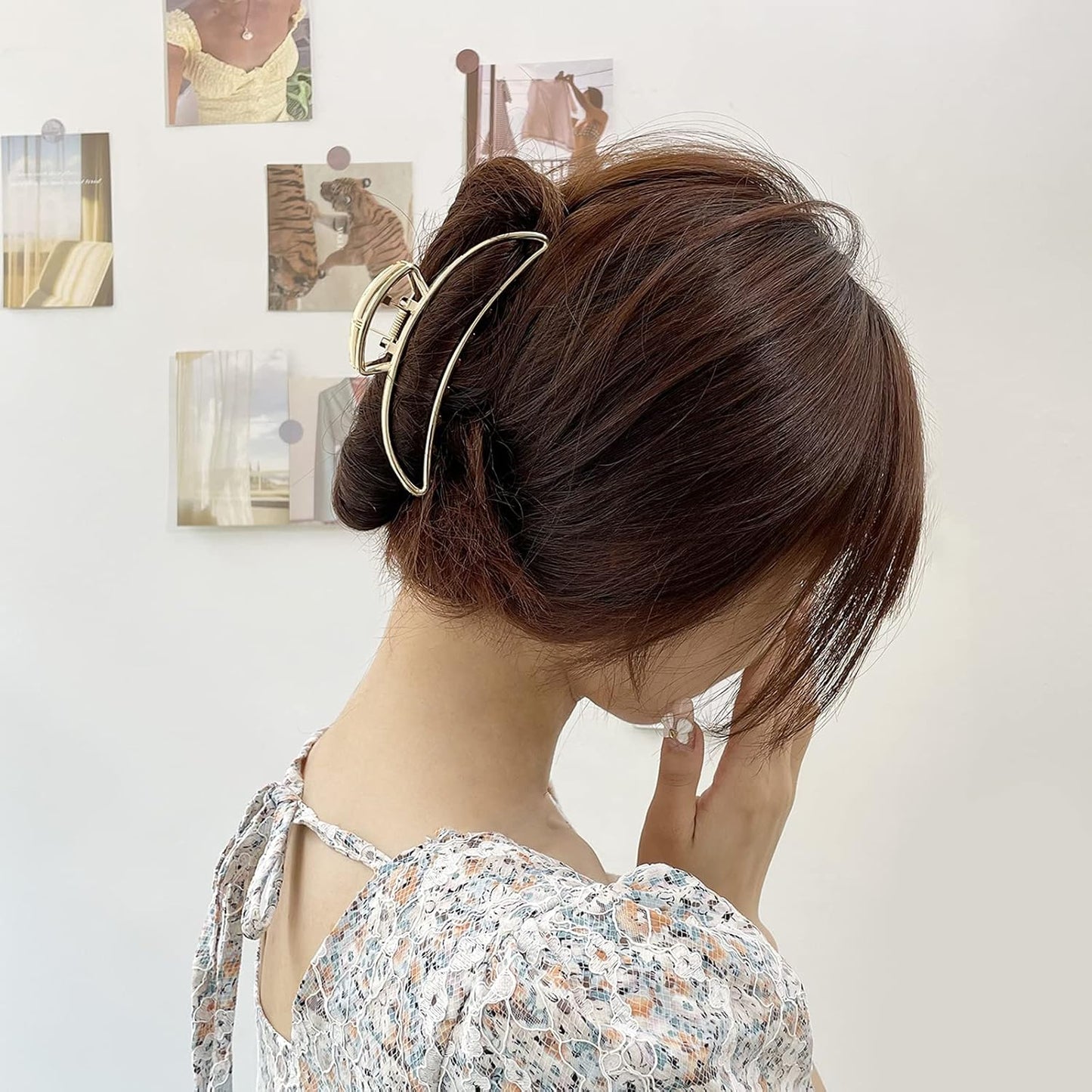 KISSKIKO Chic Hair Claw Clip - Elegant & Strong Grip for All Hair Types